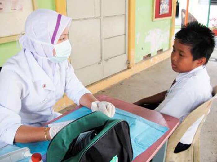 kenali perawat di hospital