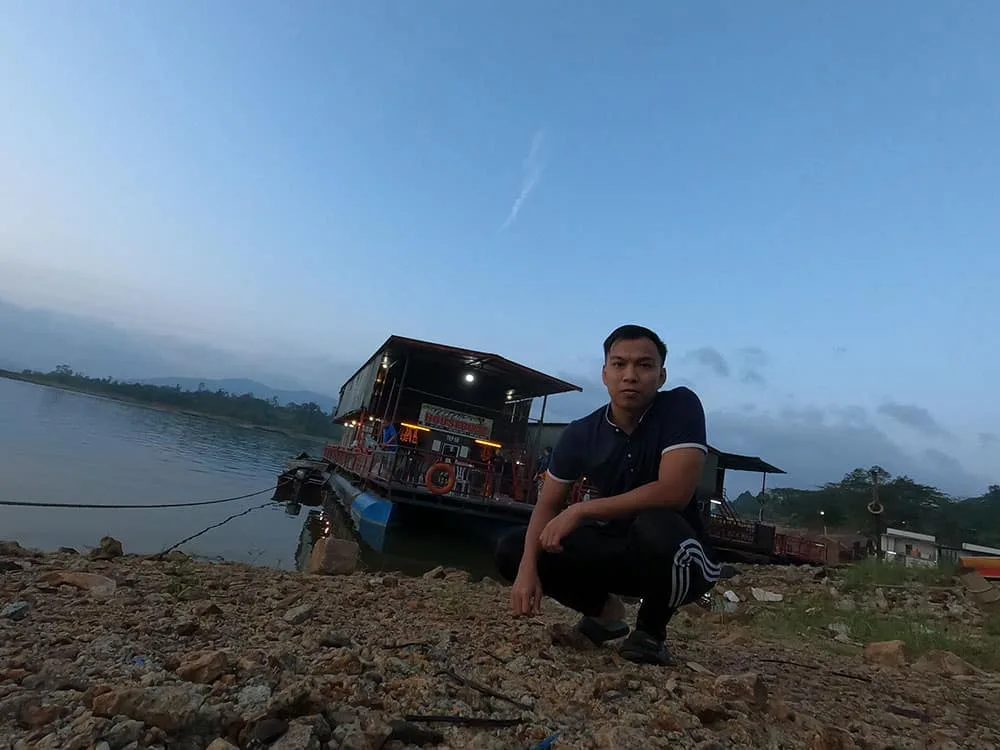 houseboat tasik kenyir