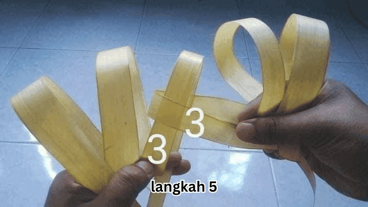 cara menganyam ketupat